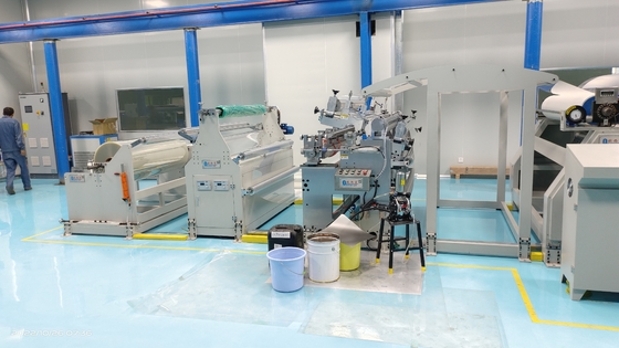 UV μηχανή 410V αποτύπωσης σε ανάγλυφο και τοποθέτησης σε στρώματα των πλαστικών οδηγήσεων για κεραμικό