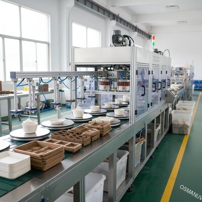 Μηχανή επίστρωσης πολτού Αυτόματη γραμμή επίστρωσης περιστροφής Ιδανική για επίστρωση προϊόντων από ίνες πολτού, επιτραπέζια σκεύη, δίσκους και συσκευασίες