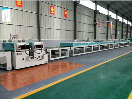 Αυτόματη μηχανή 380v 50Hz 3sheets/Min επιστρώματος βερνικιών φόρτωσης