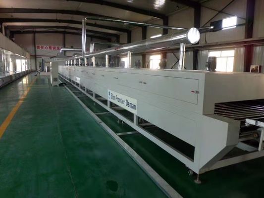 MDF επιβιβάζεται στο UV φως 388kw θεραπεύοντας τον πίνακα πυριτικών αλάτων ασβεστίου ελέγχου PLC μηχανών επιστρώματος ψεκασμού