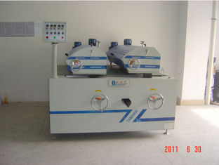 Άσπρο διπλό καυτό Coater 920mm ρόλων λειωμένων μετάλλων εναλλασσόμενου ρεύματος 110v πλάτος Effecive