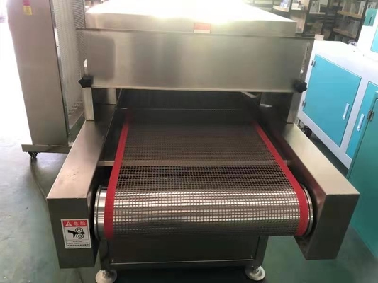 Μηχανή ακτινοβολίας UV AC220V με ακρίβεια ελέγχου θερμοκρασίας ±1C και μήκος κύματος 365nm
