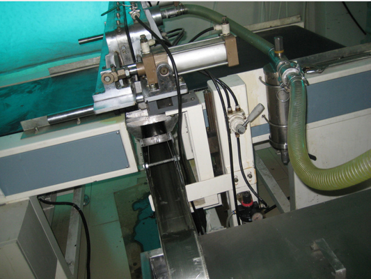 Συνολικό βάρος μηχανής 2000 kg Μηχανή επίχρισμα κουρτίνας για μεγάλης παραγωγής