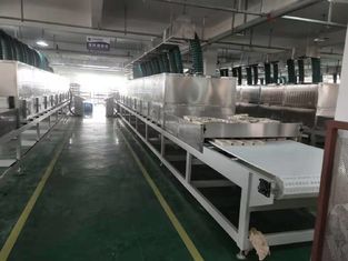 30KW Γρήγορη ξήρανση Μικροκυμάτων Η χωρητικότητα του στεγνωτήρα κενού 1-10T / H Χρόνος ξήρανσης 2-6 ώρες