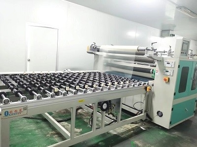 1Μηχανή λαμινοποίησης ταινιών.5KW για ακριβή και ομαλή λαμινοποίηση πάχους 0,03 έως 3 mm για γυαλί, ακρυλικό, πλαστικό, μποράδιο