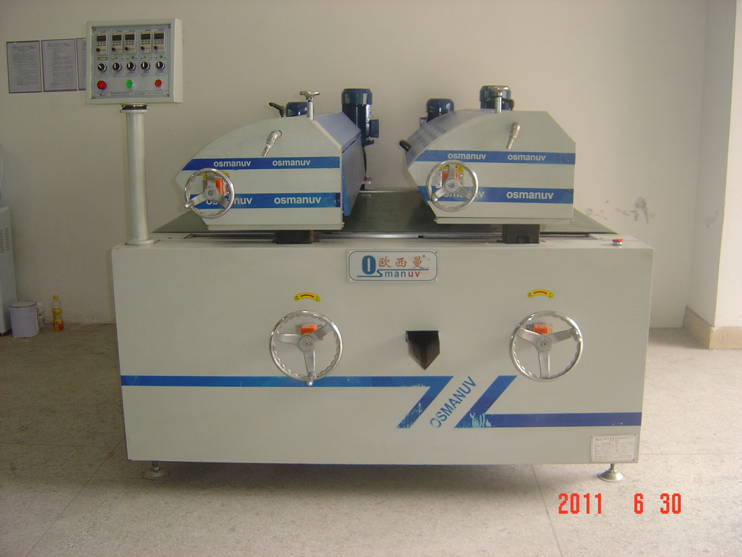Εφοδιασμός ηλεκτρικής ενέργειας 220V/50Hz και μέγιστο πλάτος επικάλυψης 1000mm Συσκευή επικάλυψης κυλίνδρων για βαφές