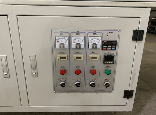 Θεραπεύοντας μηχανή των αυτόματων UV οδηγήσεων για τη συσκευασία 2350mm κιβωτίων πινάκων